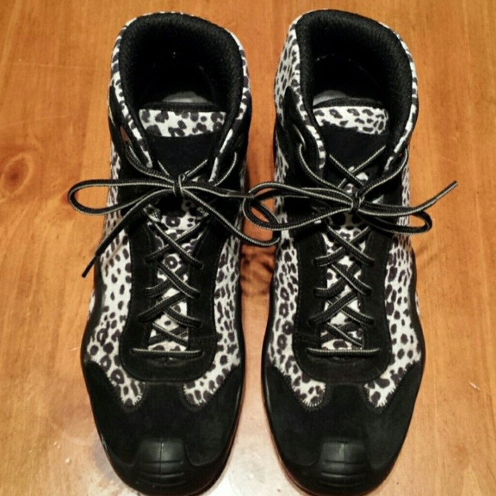 LOWA Women's European Trail Boots size 9.5 US